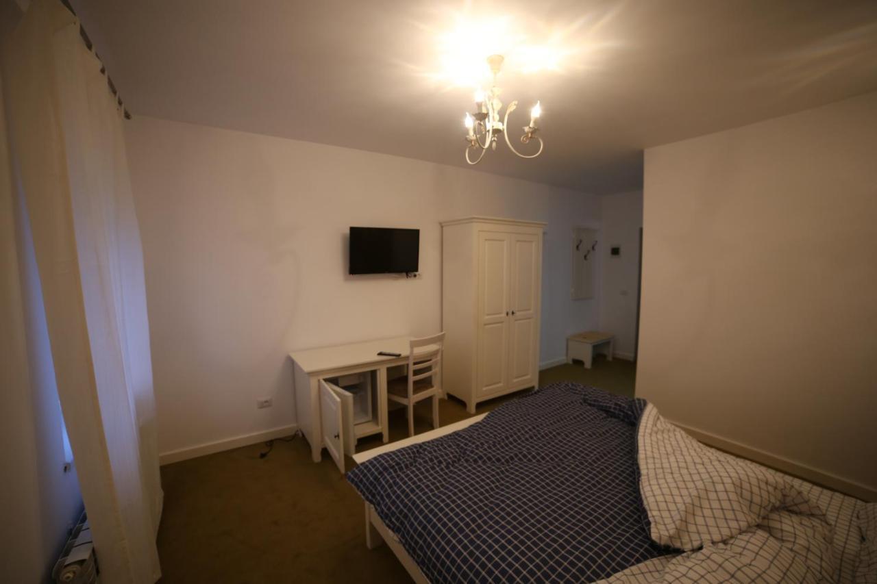 Fresh Accommodation Radauti Exterior photo