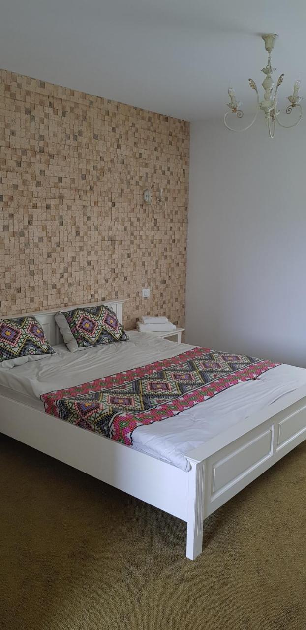 Fresh Accommodation Radauti Exterior photo